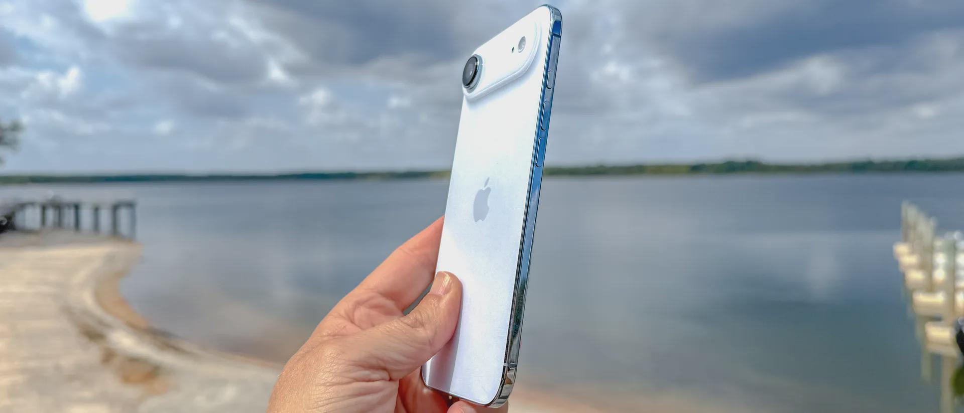 iPhone Air轻薄设计评测:极致纤薄背后的性能取舍(图1) iPhone Air轻薄设计评测:极致纤薄背后的性能取舍(图1)