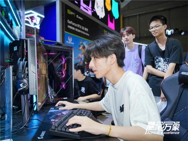 BW2025技嘉AORUS战力全开，次元突破！硬核电竞引爆文化狂潮(图25)
