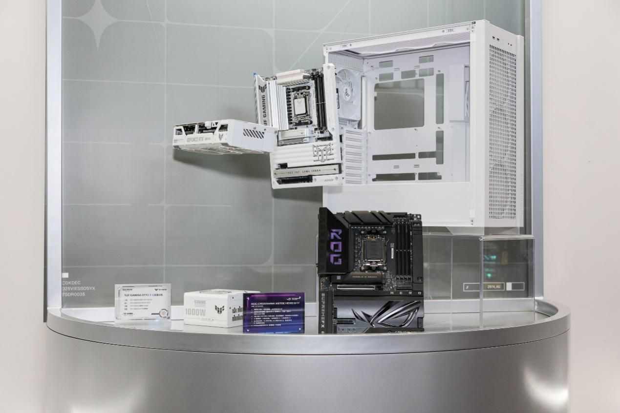 梦幻破次元，华硕ROG X870主板新品燃爆BW2025(图9)